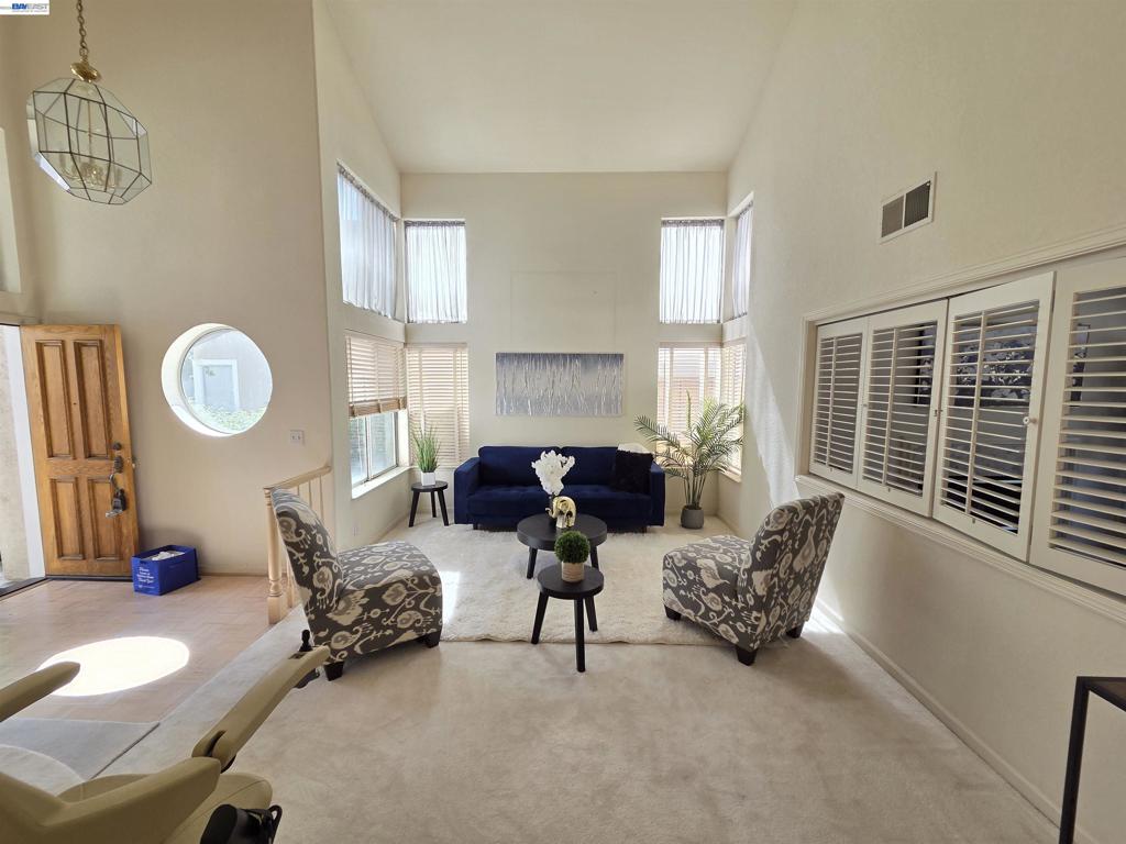 30330 Meridien Cir Property Photo 5