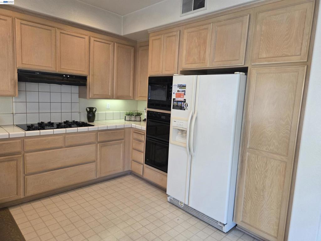 30330 Meridien Cir Property Photo 10