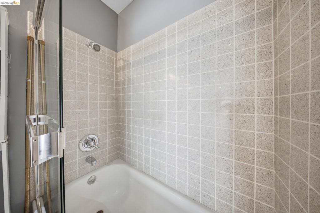 1731 Ellis St 14 Property Photo 26