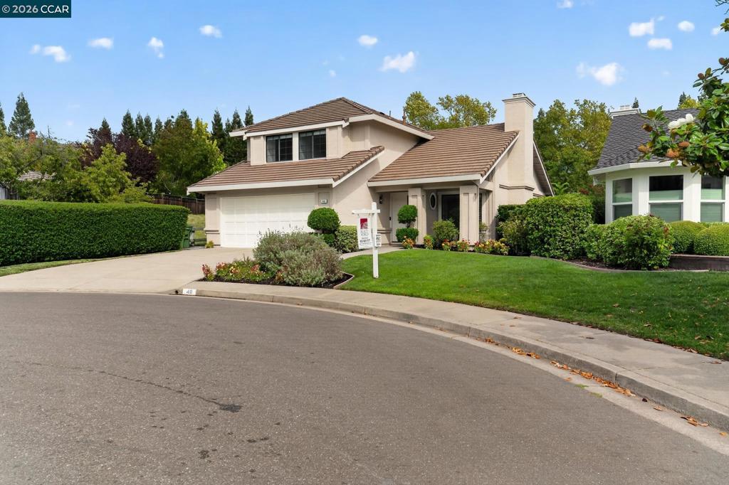 40 Saint Tropez Ct