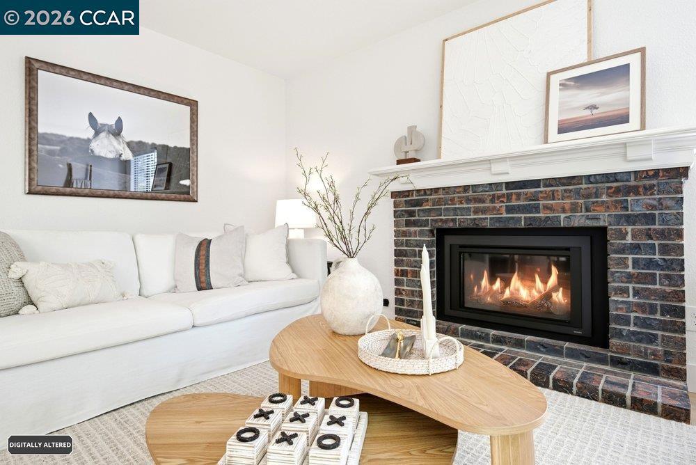 40 Saint Tropez Ct Property Photo 6