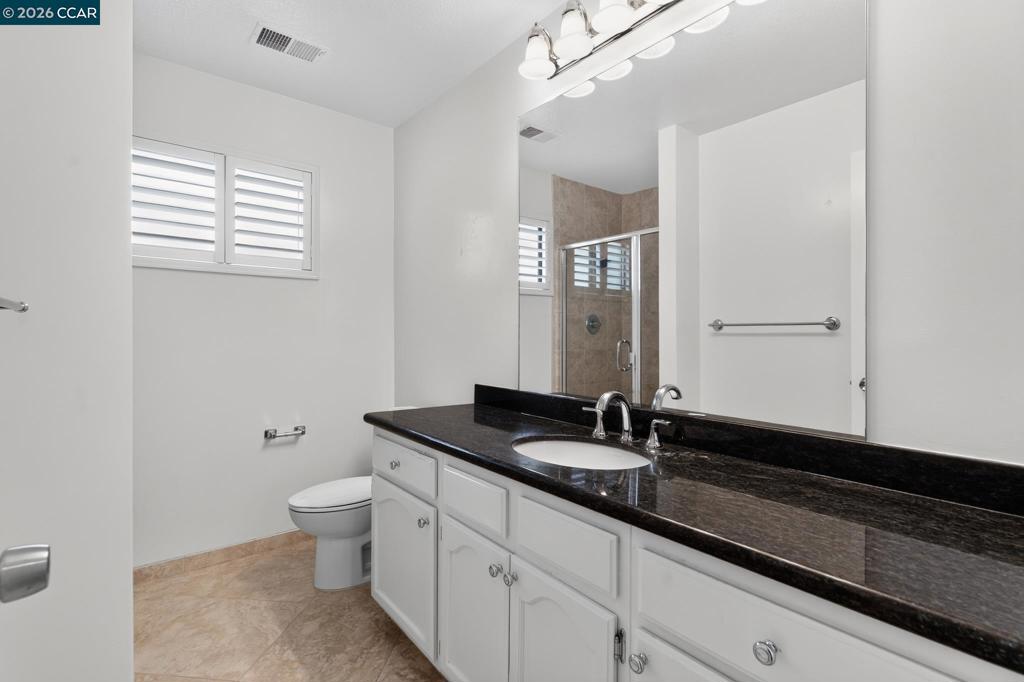 40 Saint Tropez Ct Property Photo 14