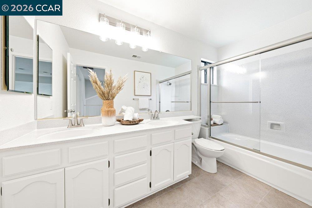 40 Saint Tropez Ct Property Photo 41