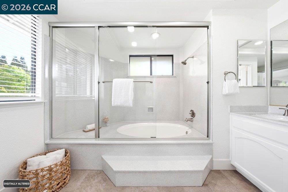 40 Saint Tropez Ct Property Photo 44