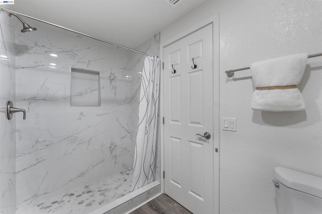 4216 Warbler Loop Property Photo 15