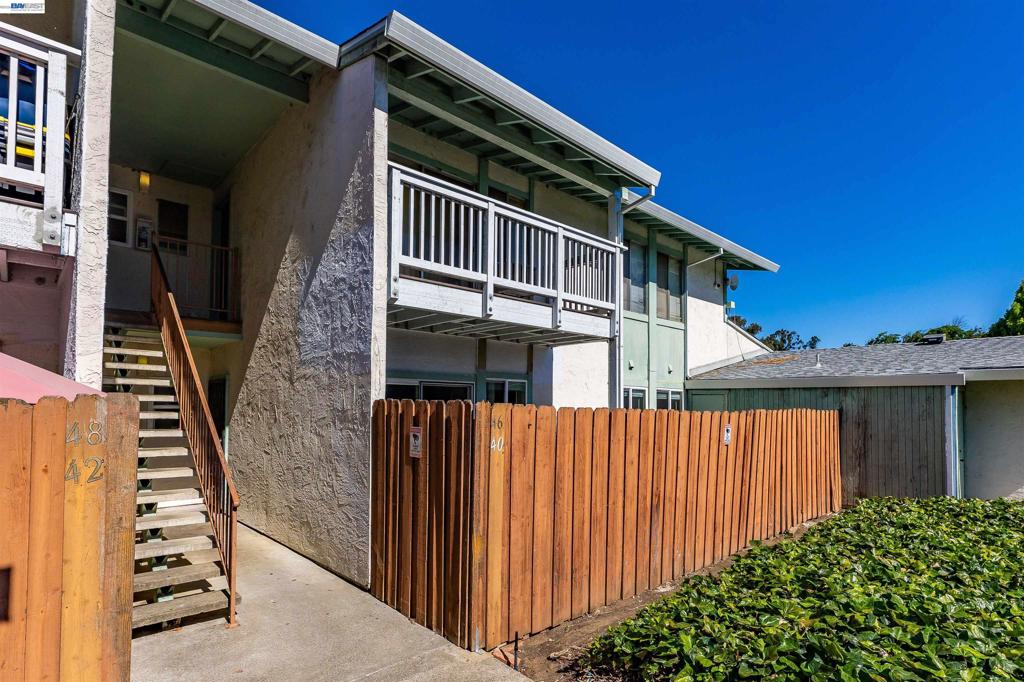 423 Gregory Street 40 Property Photo 2
