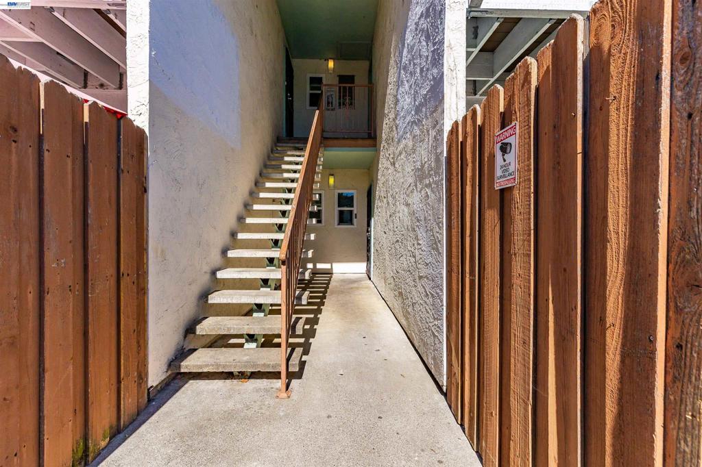 423 Gregory Street 40 Property Photo 4
