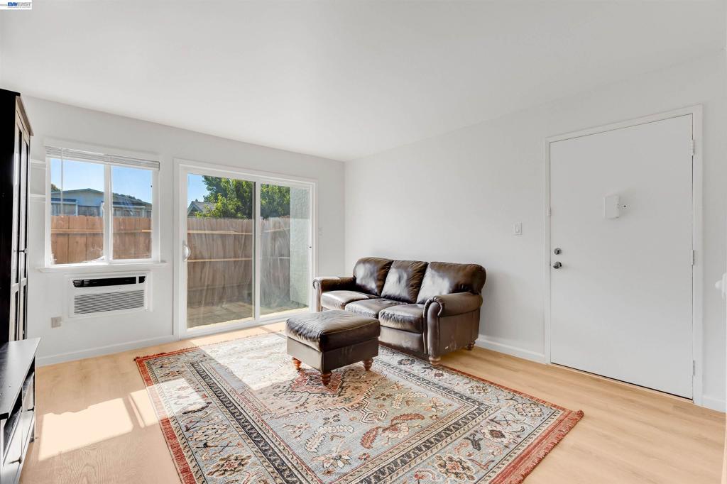 423 Gregory Street 40 Property Photo 9