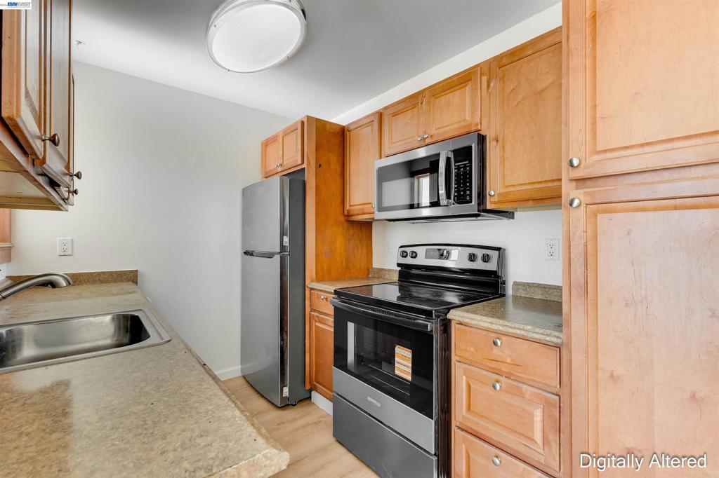 423 Gregory Street 40 Property Photo 14