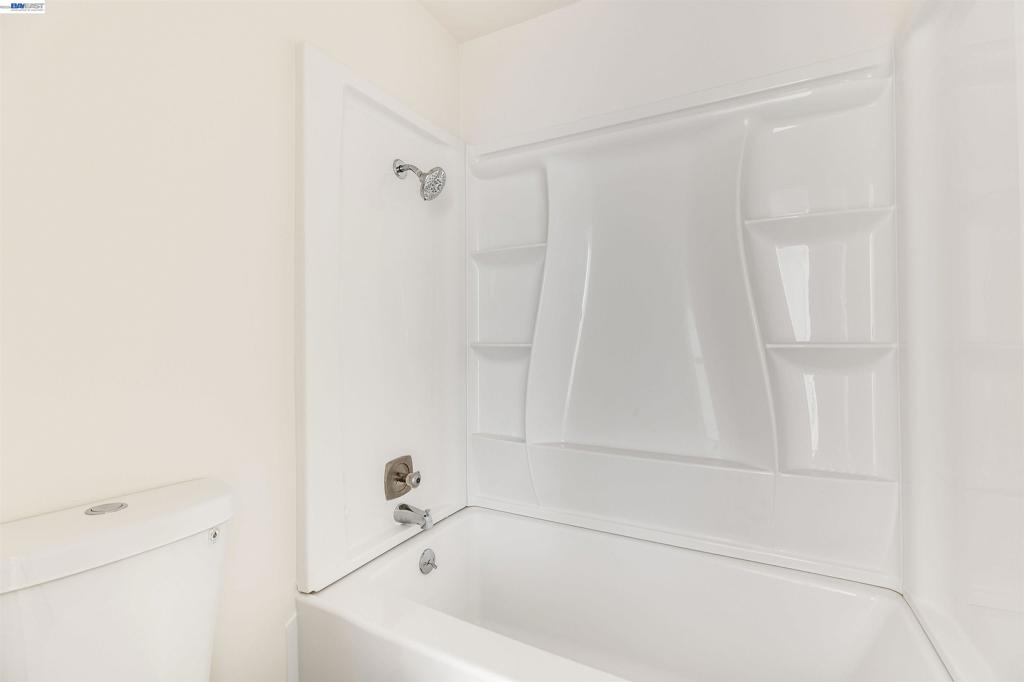 423 Gregory Street 40 Property Photo 20