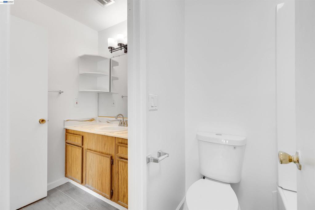 423 Gregory Street 40 Property Photo 21