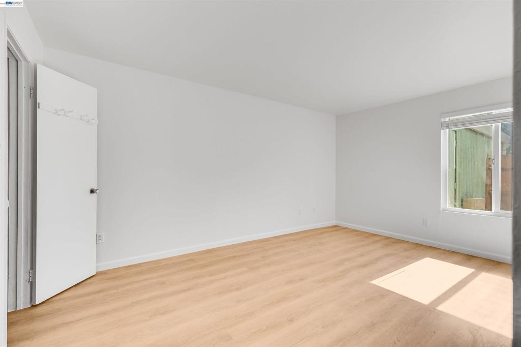 423 Gregory Street 40 Property Photo 23