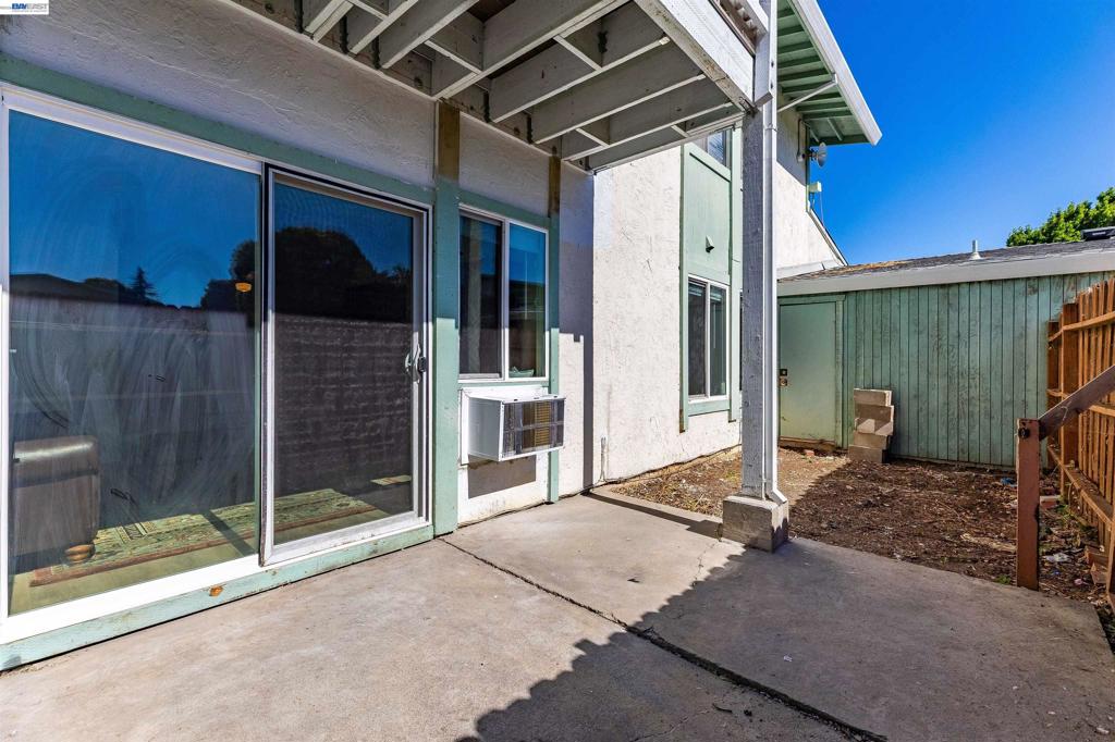 423 Gregory Street 40 Property Photo 28