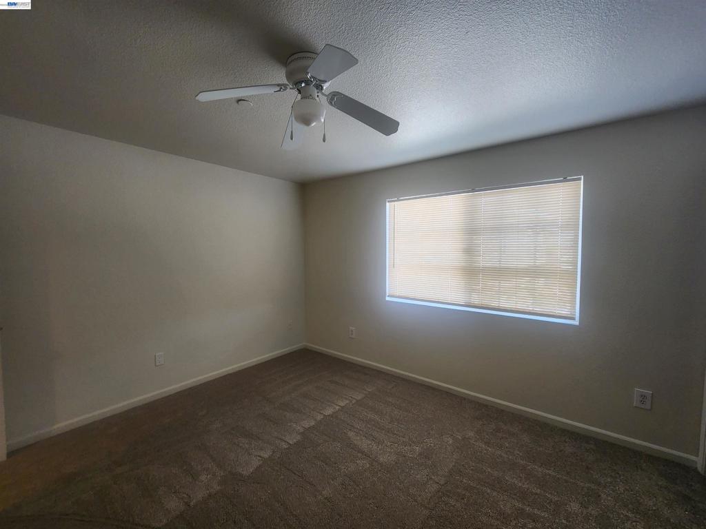 252 Lansing Way Property Photo 17