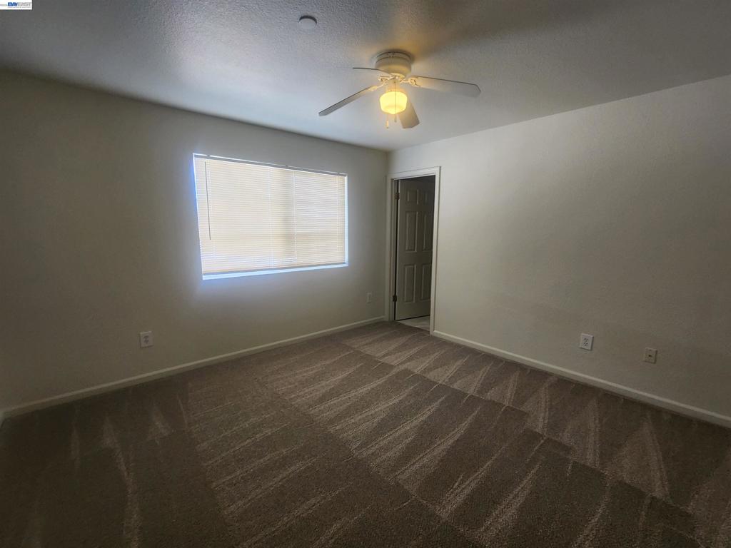 252 Lansing Way Property Photo 18