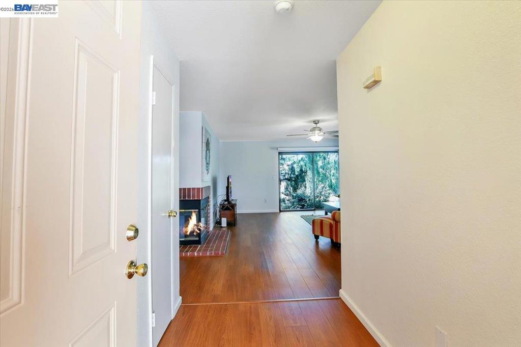 2280 Renwick Ln Property Photo 6