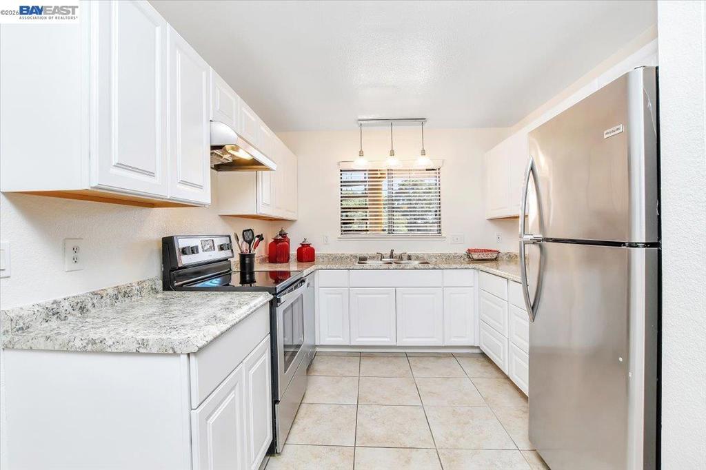 2280 Renwick Ln Property Photo 12