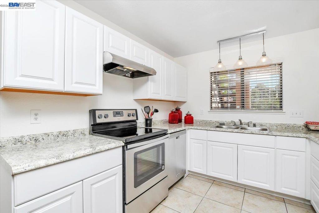 2280 Renwick Ln Property Photo 13