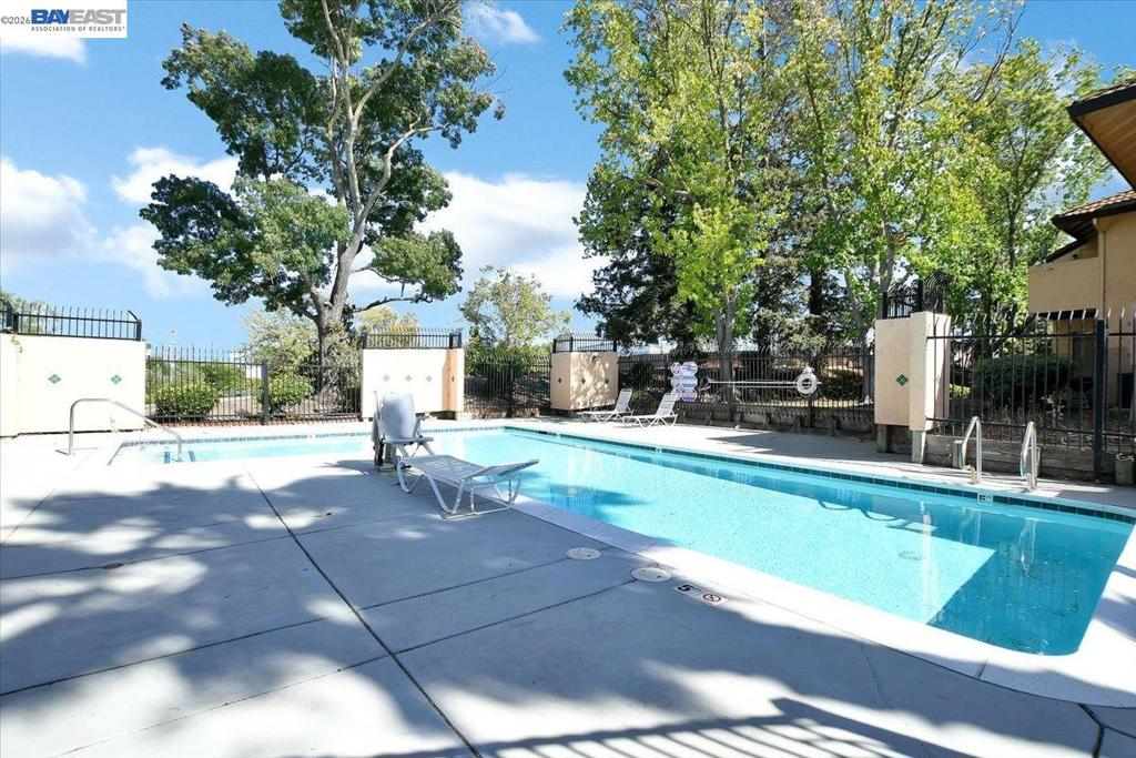 2280 Renwick Ln Property Photo 26