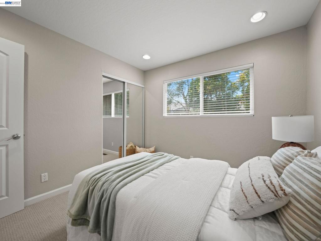 137 Wilton Pl Property Photo 26