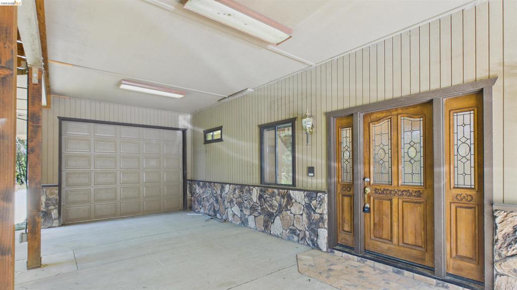 23113 Red Wing Trl Property Photo 3