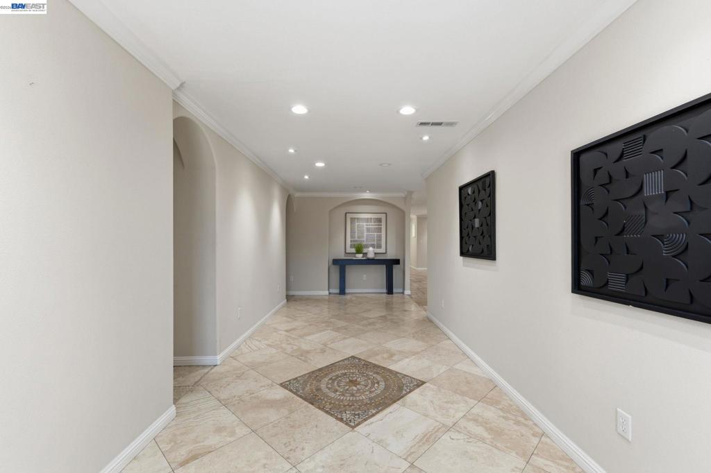 3370 Gardella Plz Property Photo 8