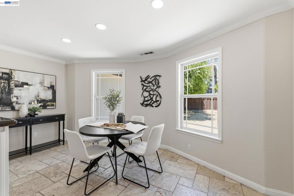 3370 Gardella Plz Property Photo 16