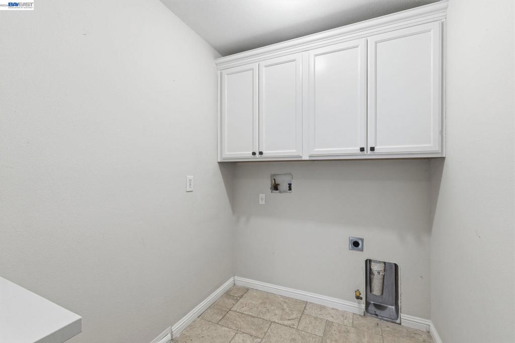 3370 Gardella Plz Property Photo 39