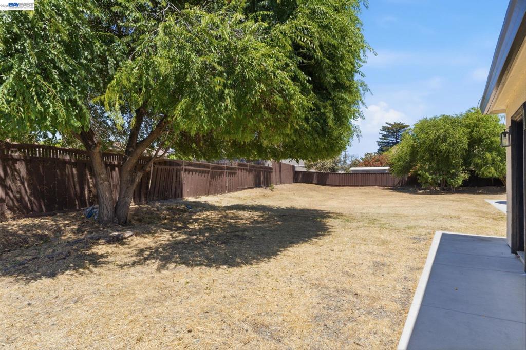 3370 Gardella Plz Property Photo 42