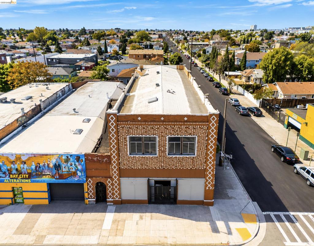 8801 International Blvd Property Photo 2