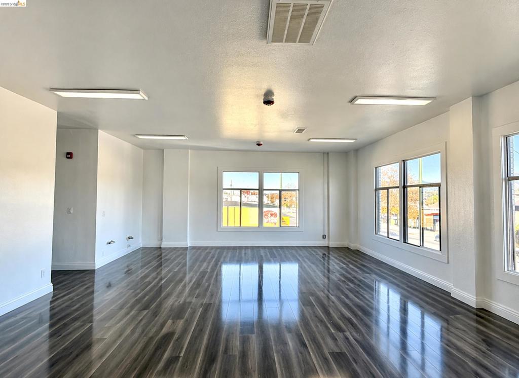 8801 International Blvd Property Photo 6