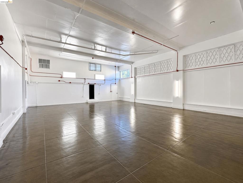 8801 International Blvd Property Photo 11