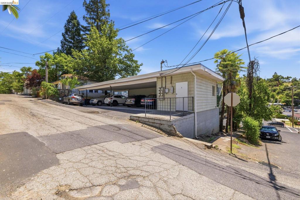 418 S Shepherd St Property Photo 3