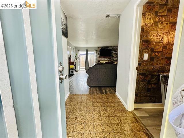 2848 Sunburst Dr Property Photo 5