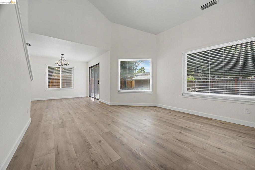 38 Nightingale Ct Property Photo 22