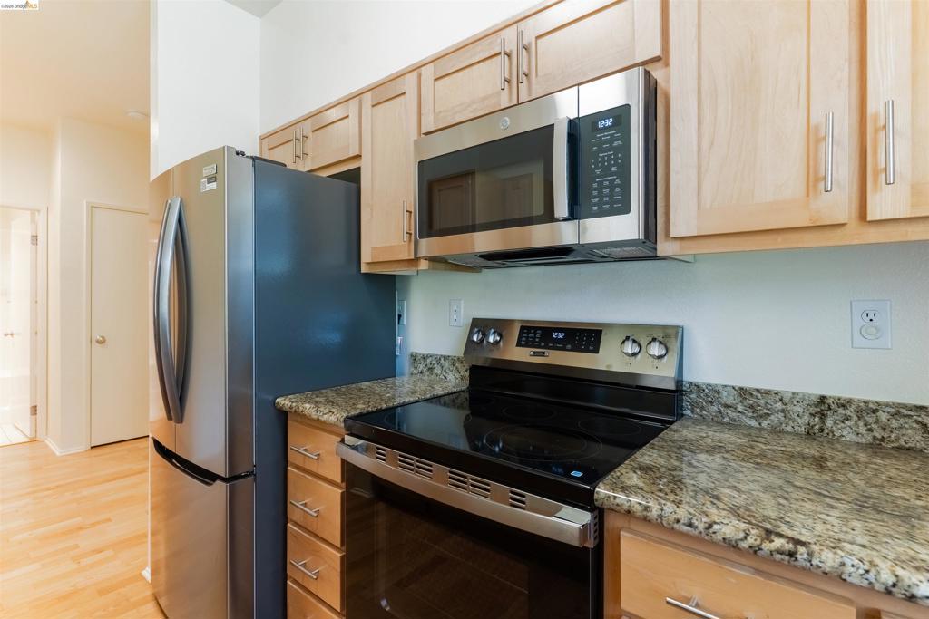 211 Bayside Ct Property Photo 7