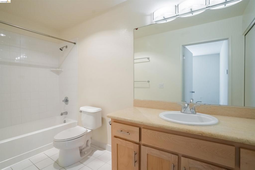 211 Bayside Ct Property Photo 14