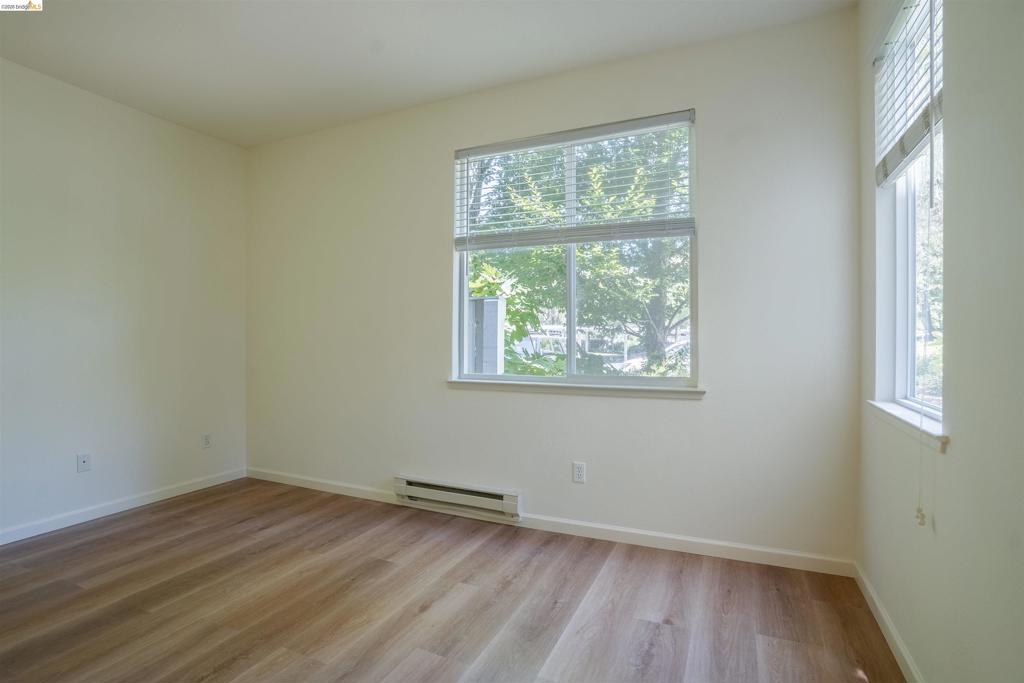 211 Bayside Ct Property Photo 15
