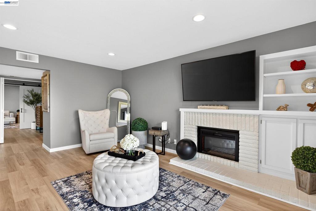 8461 Traminer Ct Property Photo 6