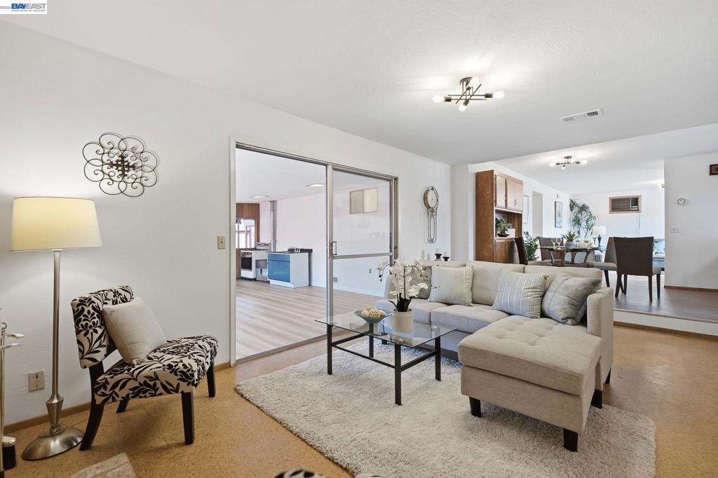 6440 Lotus Ct Property Photo 13