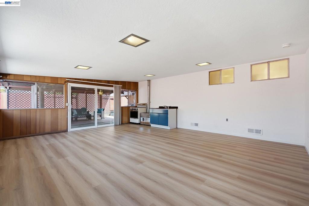 6440 Lotus Ct Property Photo 25