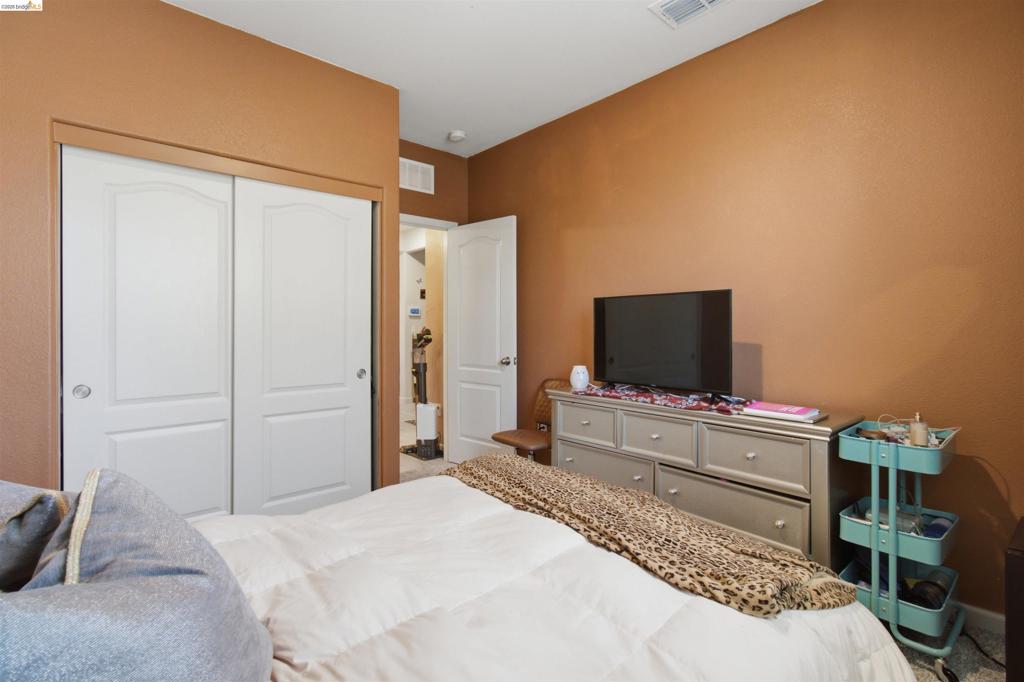 782 Silver Creek Cir Property Photo 16