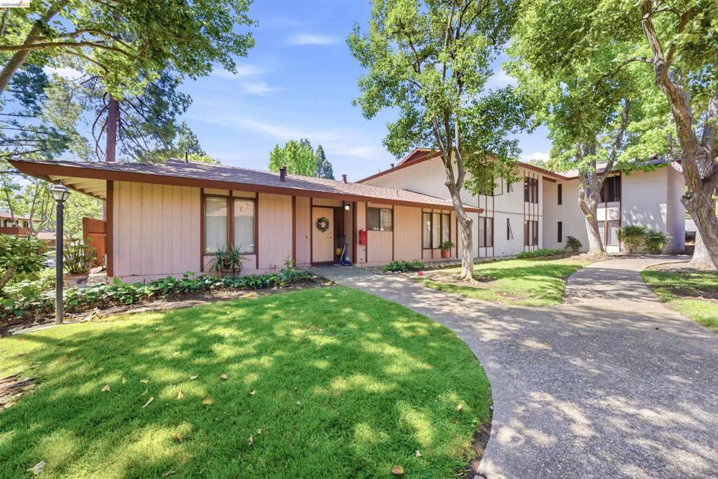 670 Tempe Ct Property Photo 1