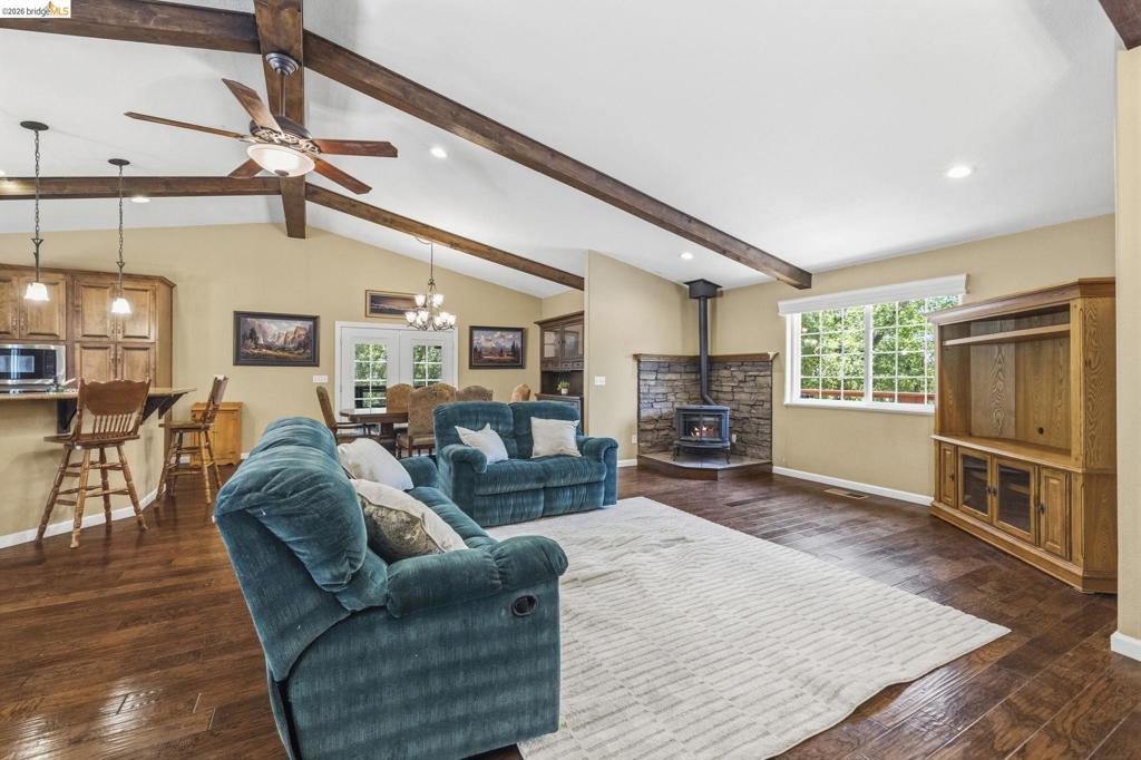 18223 Hershey Rd Property Photo 6