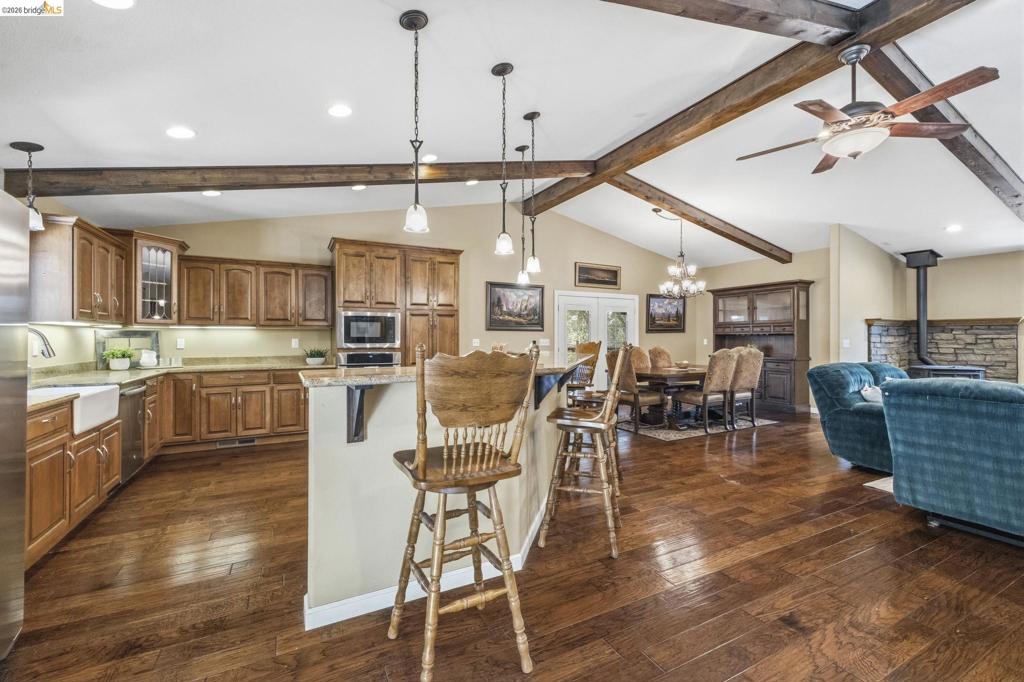 18223 Hershey Rd Property Photo 8