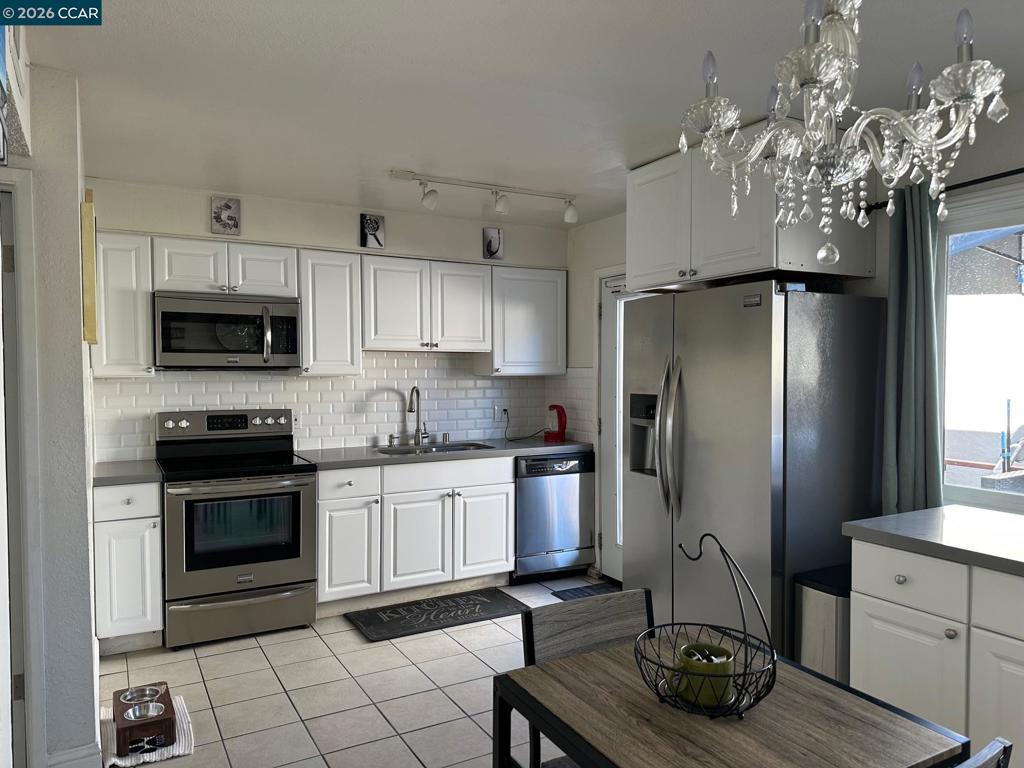 4 Sheffield Ct Property Photo 1