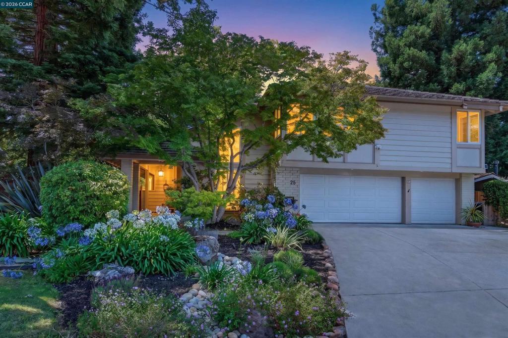 25 Lynnbrook Ct Property Photo 2
