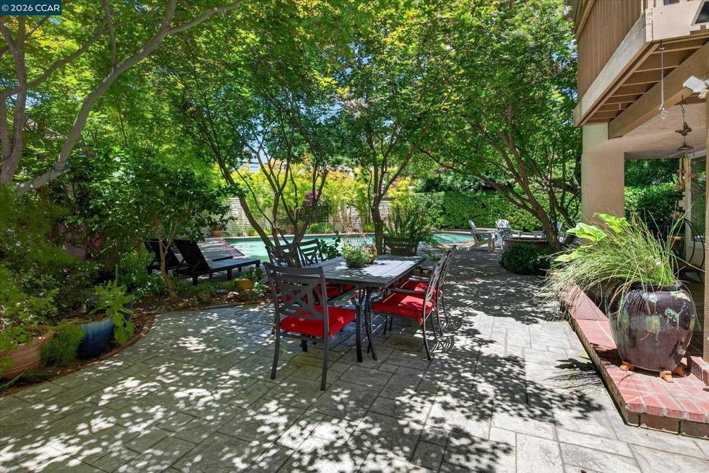 25 Lynnbrook Ct Property Photo 64