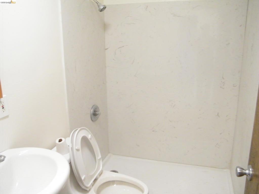 2275 Washington Ave Property Photo 7