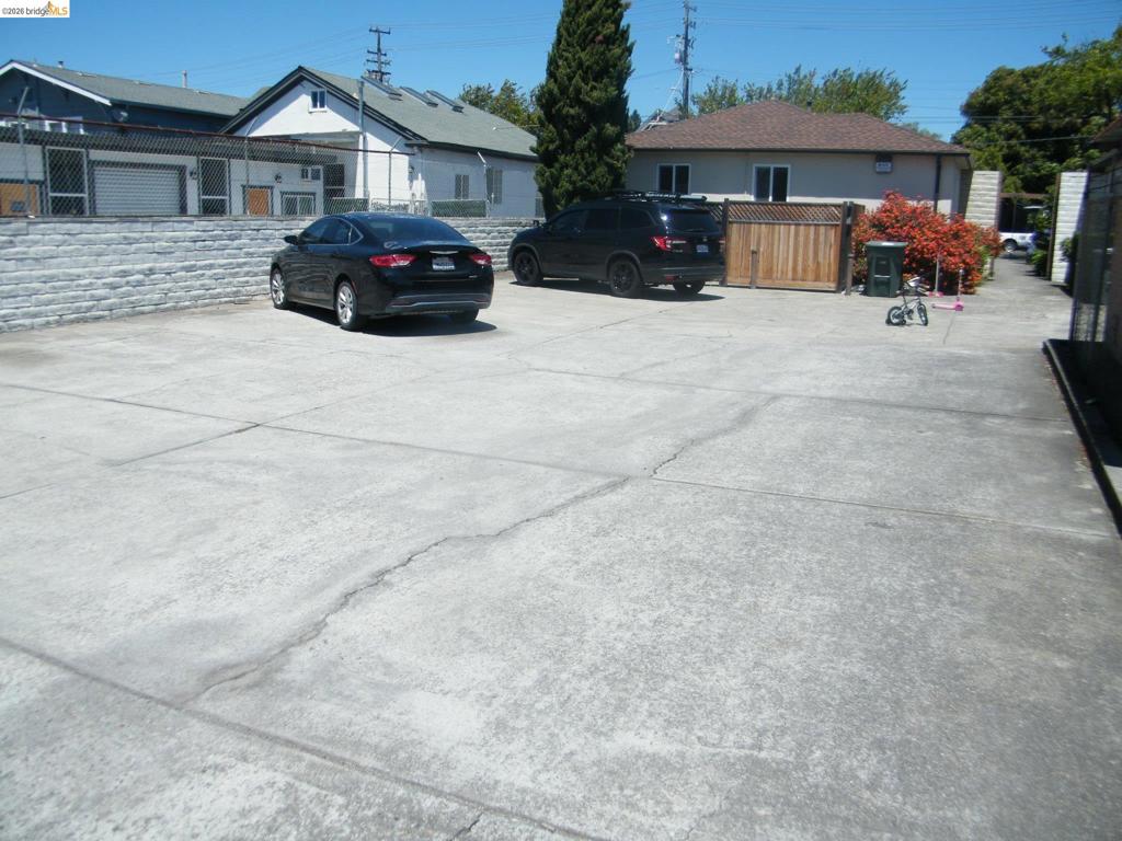 2275 Washington Ave Property Photo 10